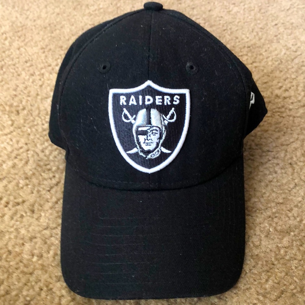 Raiders hat